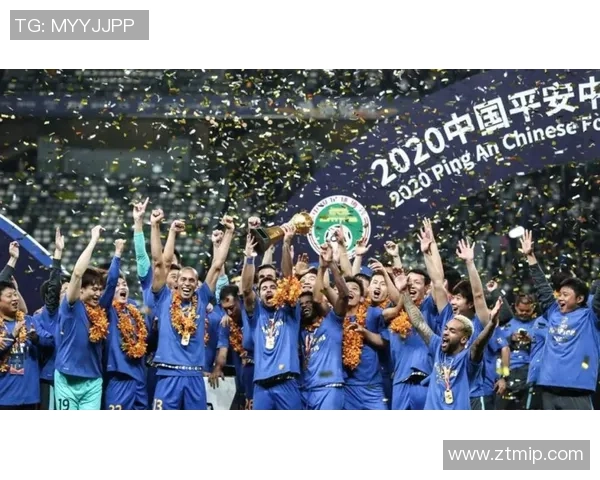 上海足球队的转型之路全景揭秘从低谷到冠军的奋斗历程与未来展望